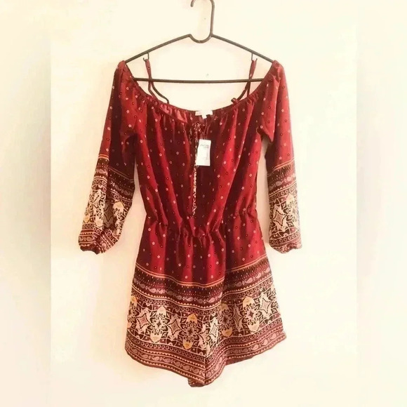 Charlotte Russe Paisley print off or on shoulder long sleeve Jumpsuit Romper - Picture 1 of 14